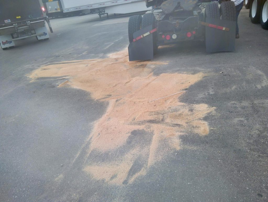 oil dry on fuel spill cleanup